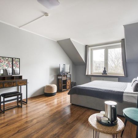 Hostel Krokodyl-Stara Praga Варшава Екстер'єр фото