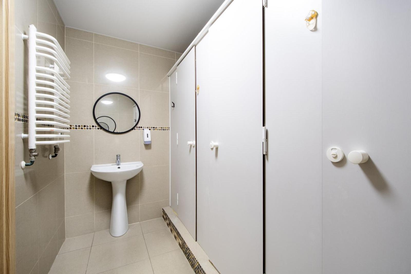 Hostel Krokodyl-Stara Praga Варшава Екстер'єр фото