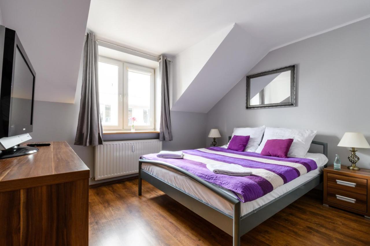Hostel Krokodyl-Stara Praga Варшава Екстер'єр фото