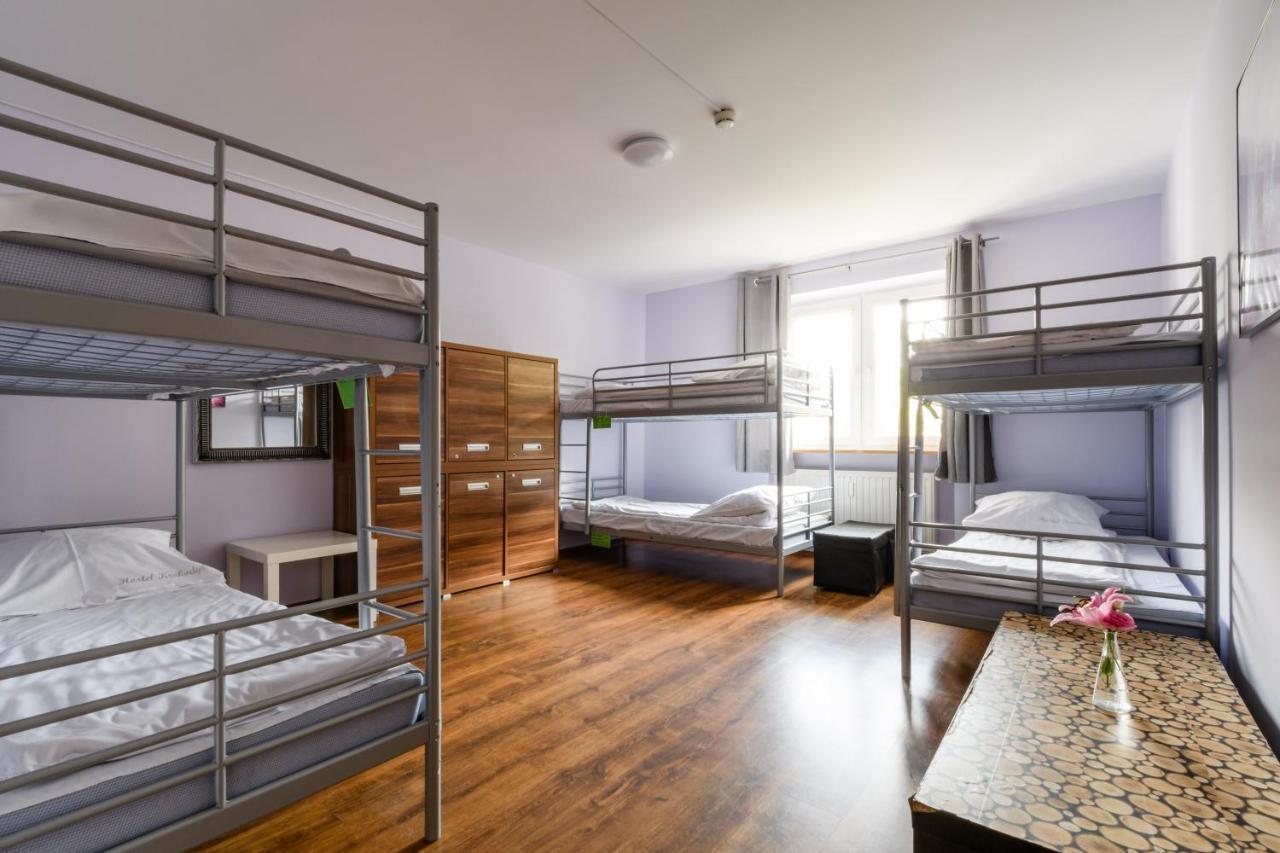 Hostel Krokodyl-Stara Praga Варшава Екстер'єр фото